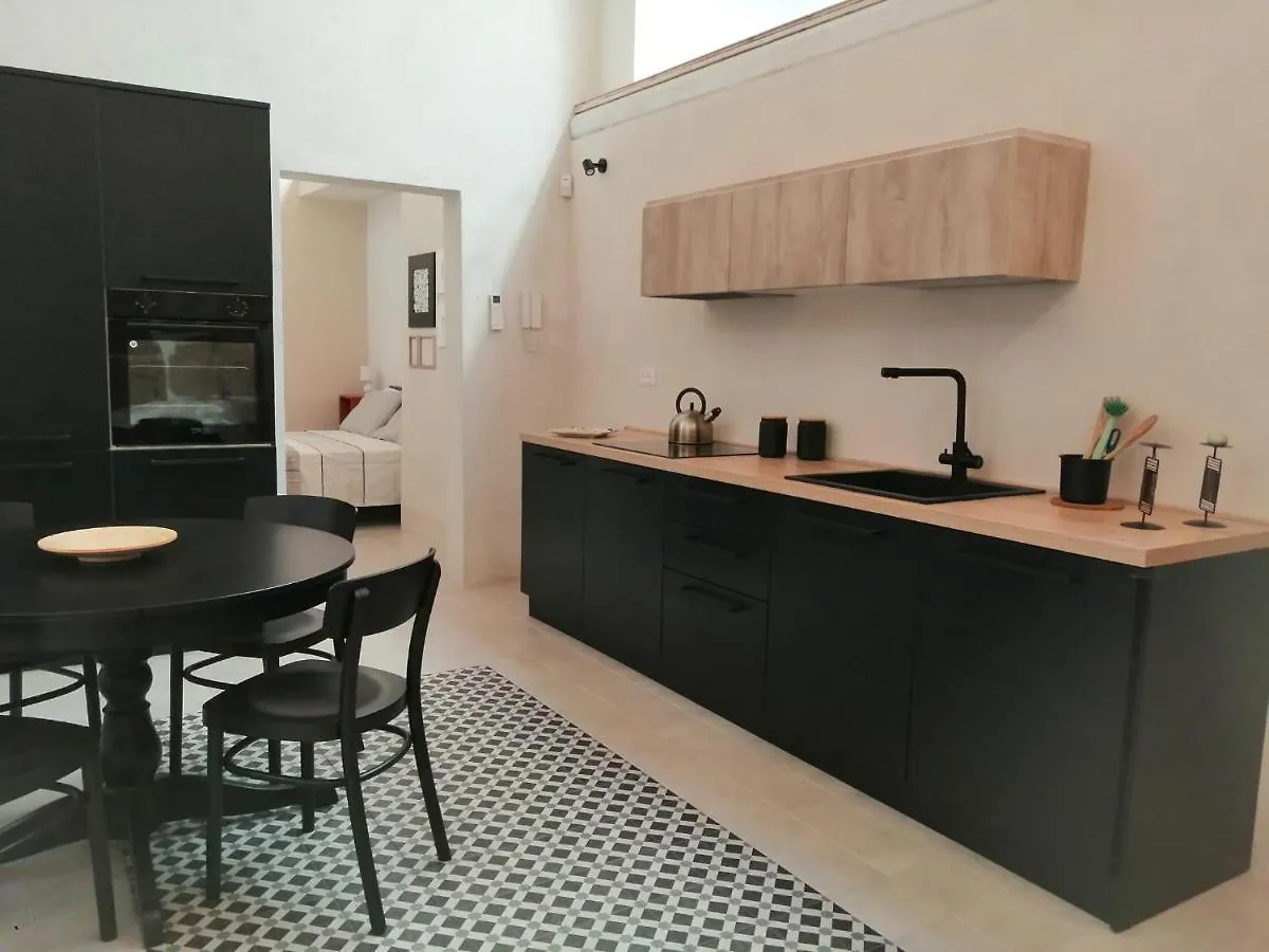 Casa Lorenzo Avola